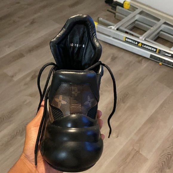 Louis Vuitton, size 8 color brown, black - Picture 3 of 10